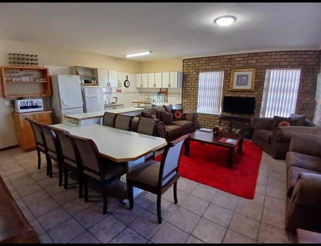 5 BEDROOM HOUSE FOR SALE IN STILBAAI-WES